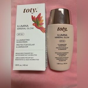 Ilumina Mineral Glow SPF 50+ Moisturizer - Cream